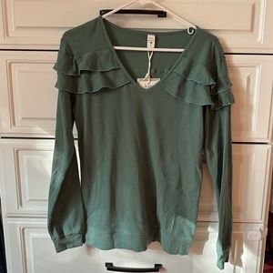 NWT Kate Quinn long sleeve v neck top